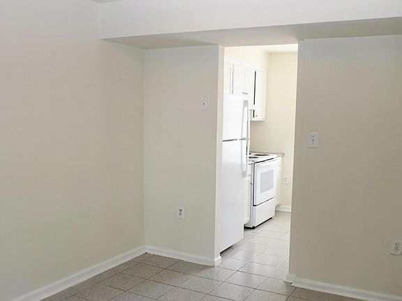 Dining area between the kitchen and living room