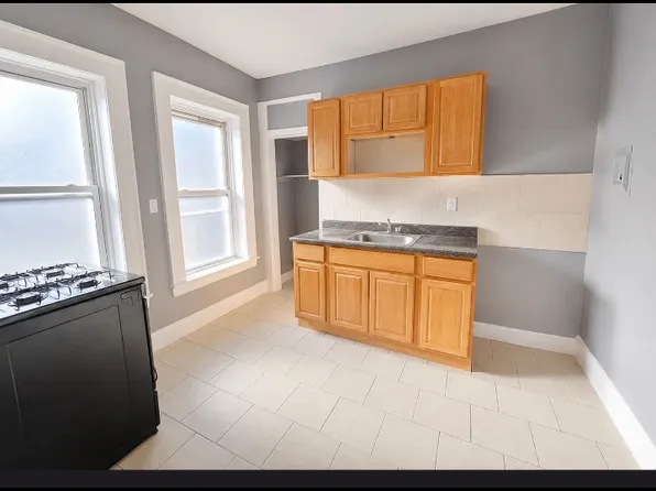 322 Park Ave #2L, Newark, NJ 07107