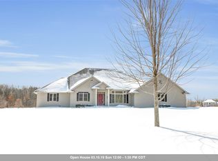 1005 Norfield Rd, Suamico, WI 54173