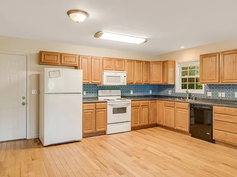 101 Kodiak Ct — Photo 4
