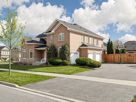 3rd image of 5 Lemsford Dr