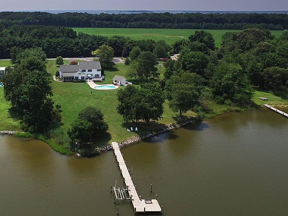 4th image of 312 Country Ln