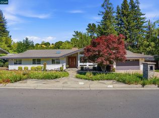 260 Corliss Dr, Moraga, CA 94556