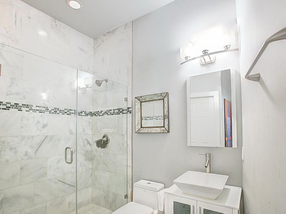 5th image of 1220 19th St NE #1B