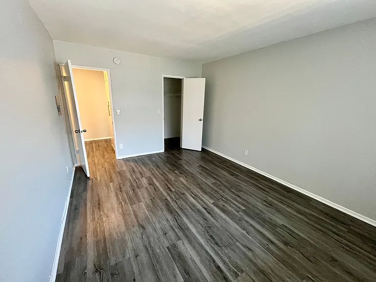18400 Prairie Street — Photo 14