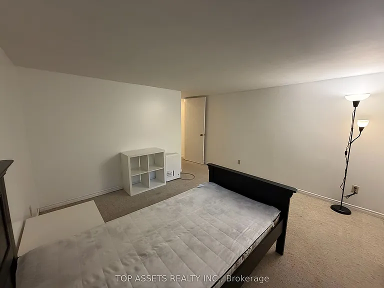 448 Cummer Ave #A — Photo 12