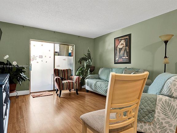 4th image of 4135 NW 88th Ave APT 107