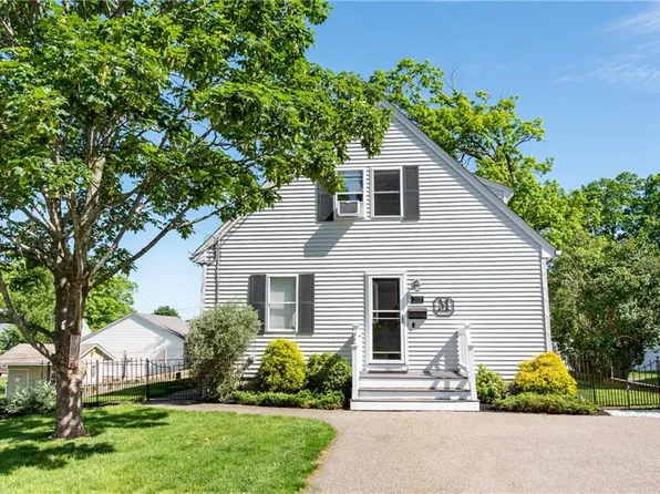 207 Phillips St, Woonsocket, RI 02895