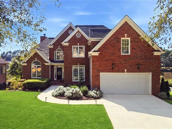 3662 Lake Edge Dr, Suwanee, GA 30024