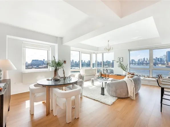 446 Kent Avenue #10E, Brooklyn, NY 11249