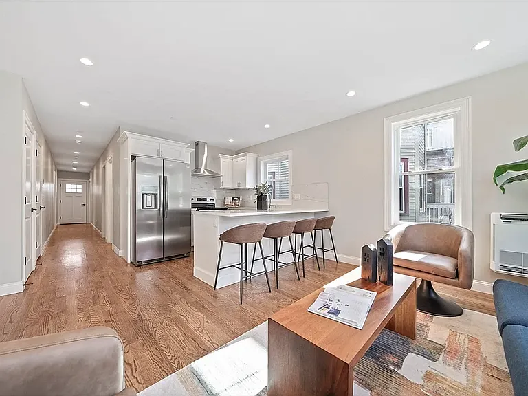 52 Bellevue St #2 — Photo 18