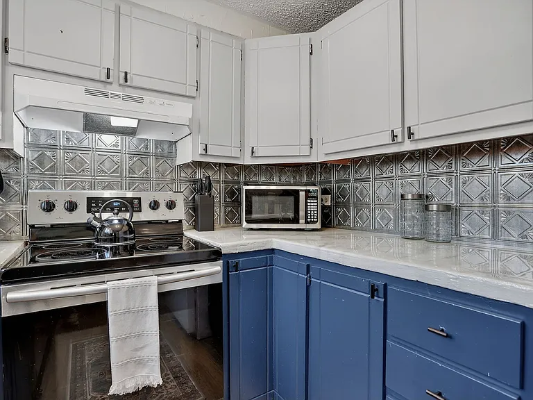 8060 W 9th Ave #101 — Photo 10