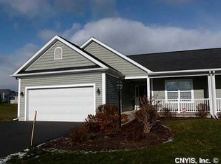 3764 Pegasus Cir, Syracuse, NY 13209