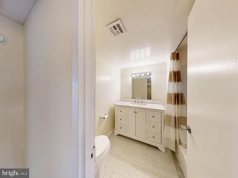 2622 Fort Farnsworth Rd #216 — Photo 16