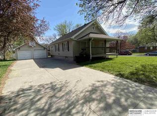5909 Leighton Ave, Lincoln, NE 68507