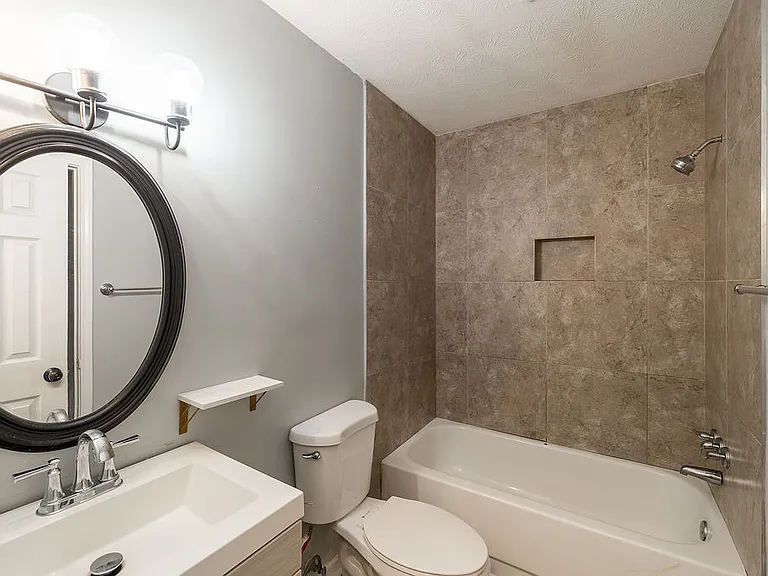 303 Brown Bridge Rd — Photo 18