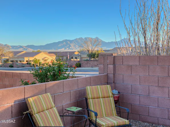 542 W Astruc Dr, Green Valley, AZ 85614