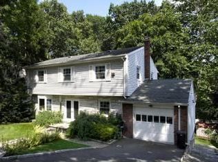 599 Overlook Pl, Englewood, NJ
