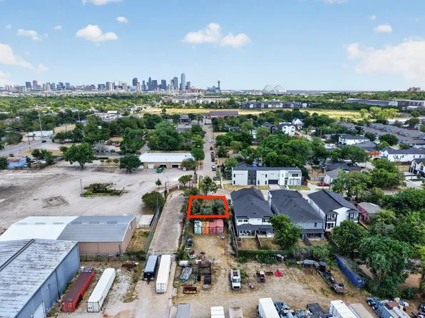 2823 Harston St, Dallas, TX 75212