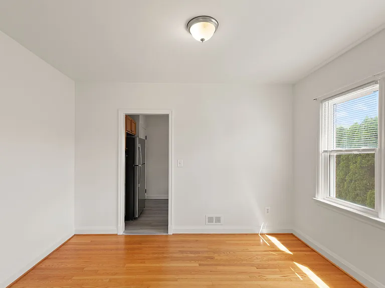 16 Homestead St — Photo 10