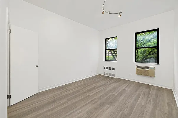 Rented by REAL New York | media 4