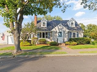 16 Surrey Rd, Salem, MA 01970