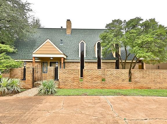 2nd image of 110 Green Meadows Cir