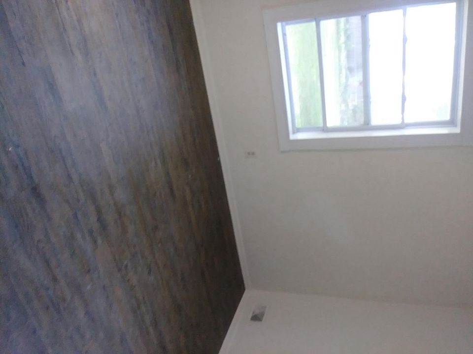 1st image of 1105 42nd Ave