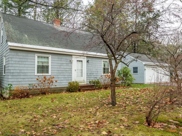 11 Heather Lane, Falmouth, ME 04105