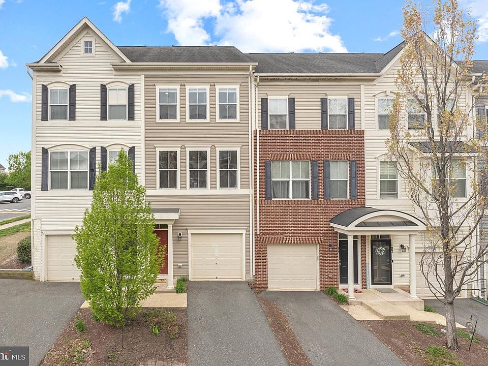 1st image of 103 Saginaw Dr #302