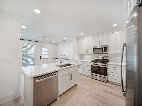 5th image of 1552 Lonsford Dr