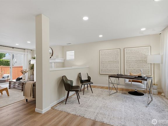 4th image of 9229 227th Avenue NE