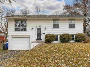 6032 Eastview Ave SW, Cedar Rapids, IA 52404