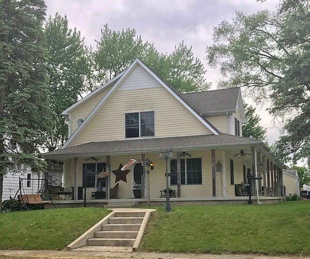 1st image of 211 S Philips St