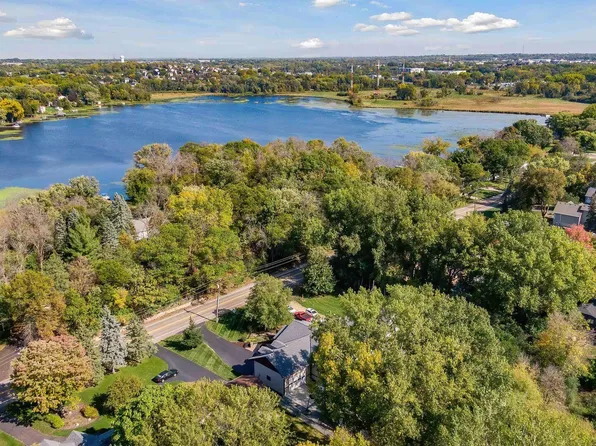 930 County Road C E, Maplewood, MN 55109