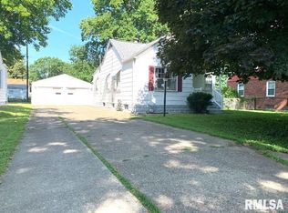 3225 S Palmer St, Springfield, IL 62703