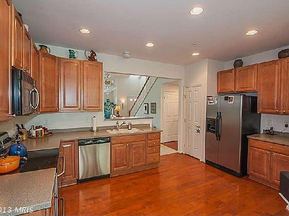 2nd image of 209 Teapot Ct