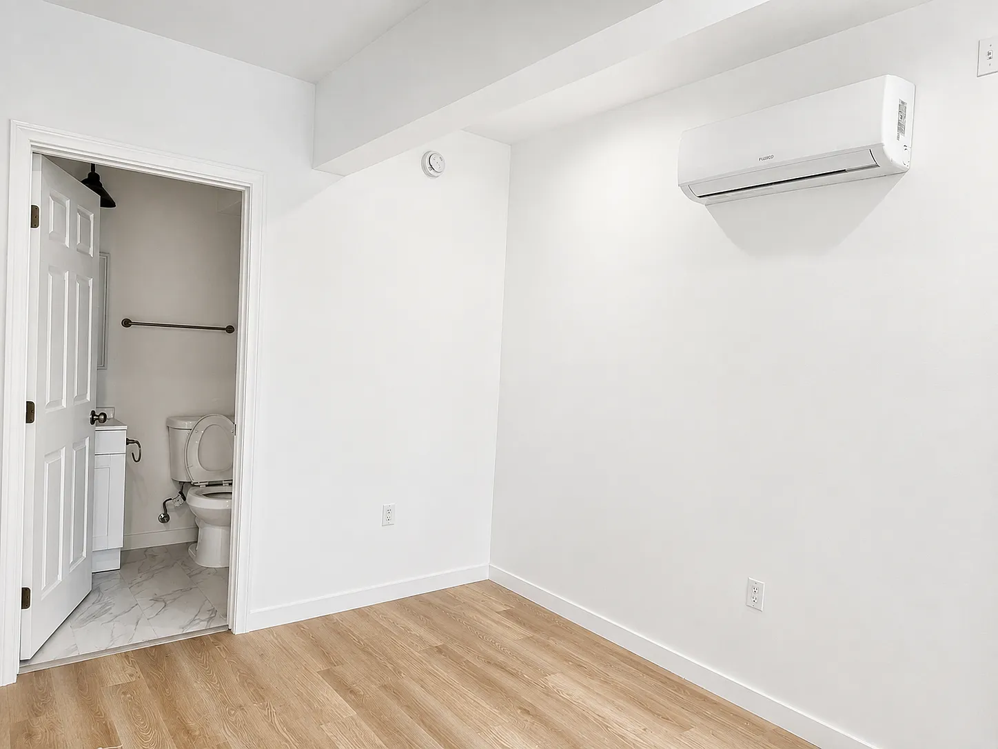 Studio, $1,645 — Photo 4