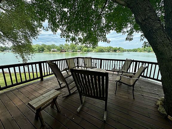 4th image of 200 Lake Warren Dr