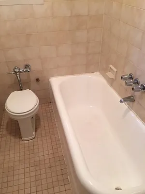 Sold by CENTURY 21 Sunny Gardens Realty, Inc. | media 11