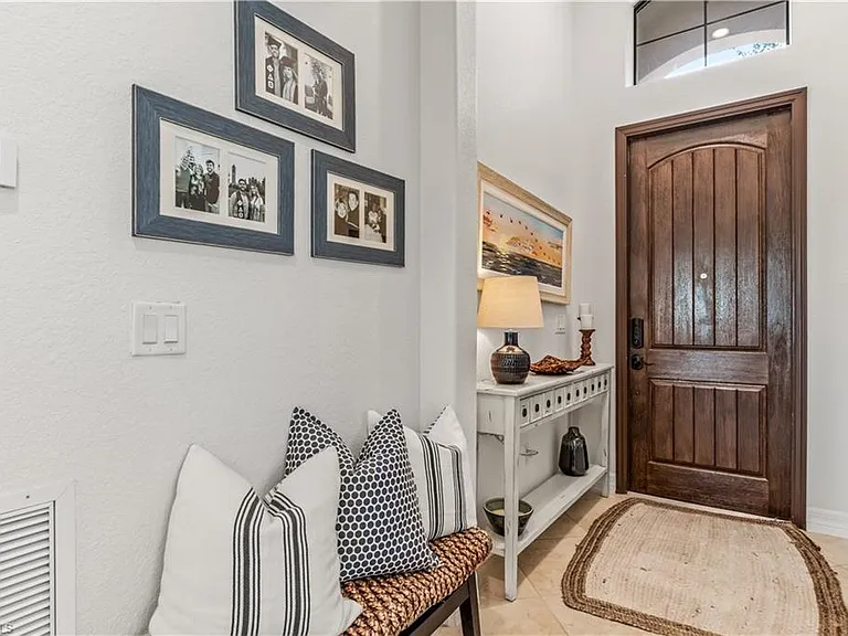 28111 Wicklow Ct — Photo 3
