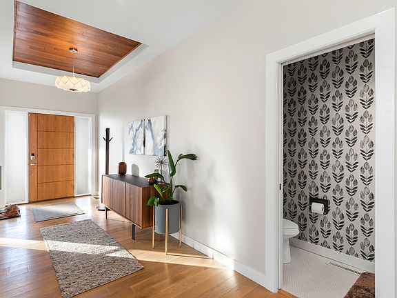 Foyer / Powder Room