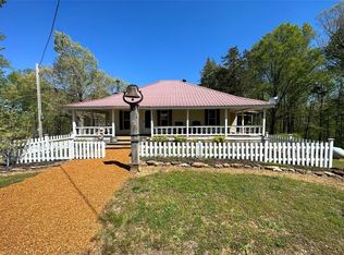 148 Landreth Ln, Adamsville, TN 38310