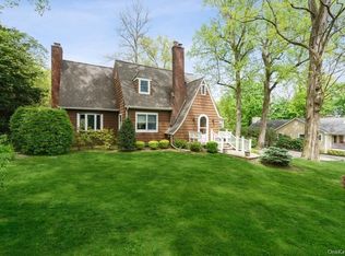 27 Park St, Pleasantville, NY 10570