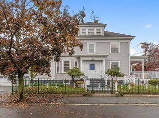 93 Saunders St, Lawrence, MA 01841