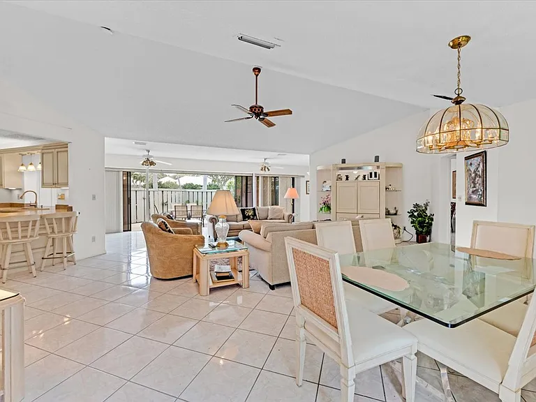 1127 E Seminole Ave #12C — Photo 38