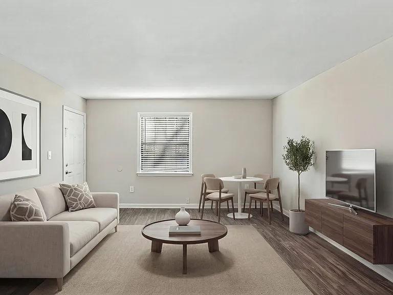 Brentwood Apartments — Photo 19