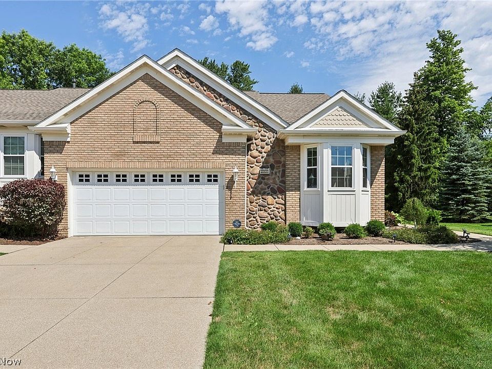 1st image of 2939 Country Club Ln
