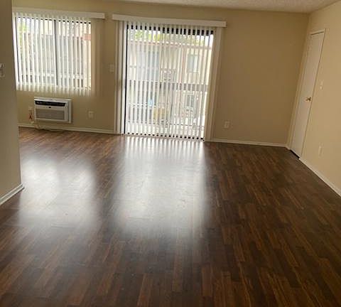 2nd image of 10106 Hillhaven Ave #219