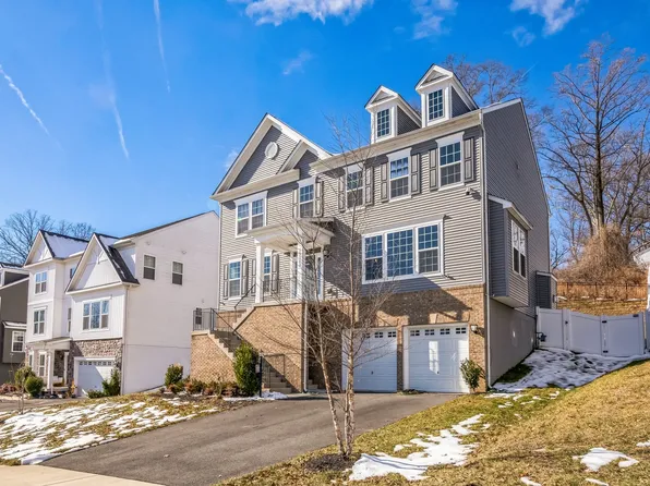 19242 Stoney Ridge Pl, Triangle, VA 22172